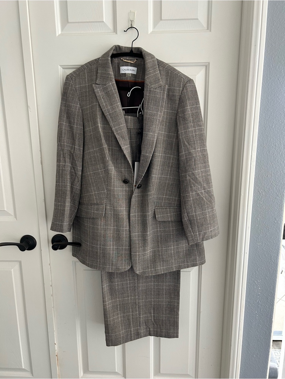 Calvin Klein NWT plus size  Brown and cream  Windowpane Two-Piece Blazer & Pants
